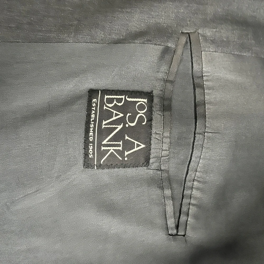 Jos. A. Bank Suit Mens 44R 37W Charcoal Grey Solid 2-Button Wool Flat Front